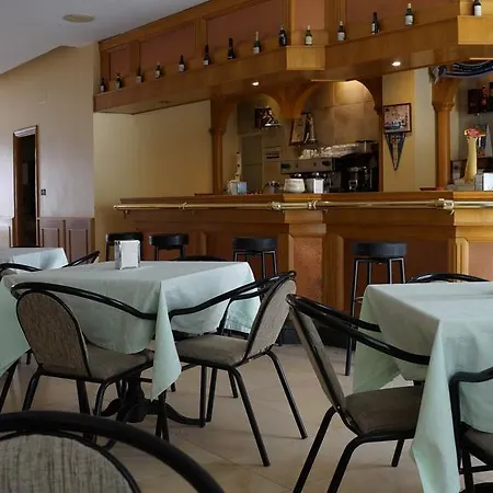 Hotel Larry 2*