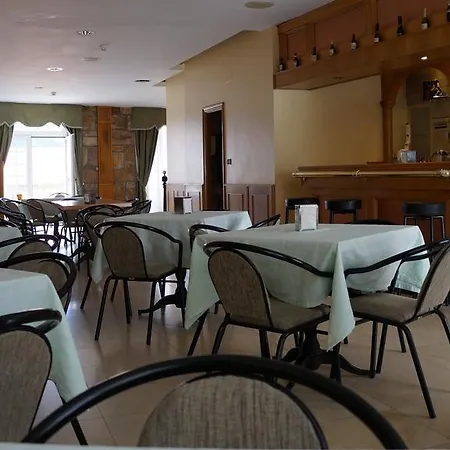 Larry Hotel 2*