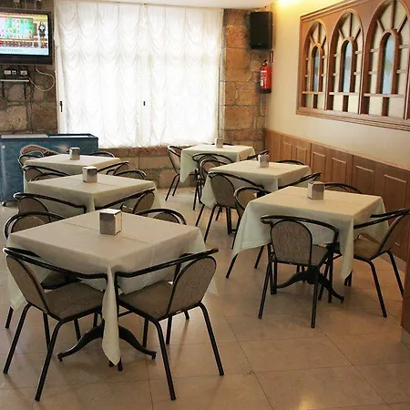 Larry Hotel 2*