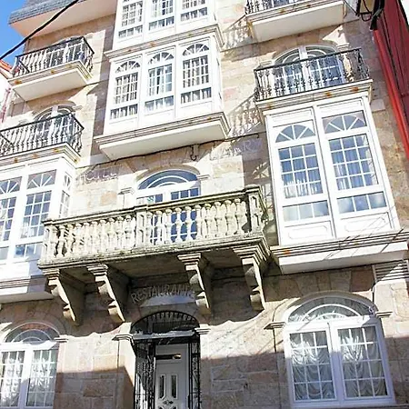 Larry Hotel